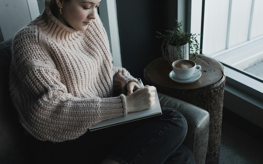 How Journaling Unlocks Creative Ideas for Creatives